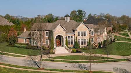 7811 Farm Spring Dr Prospect, KY 40059
