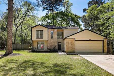 82 Yewleaf Dr The Woodlands, TX 77381