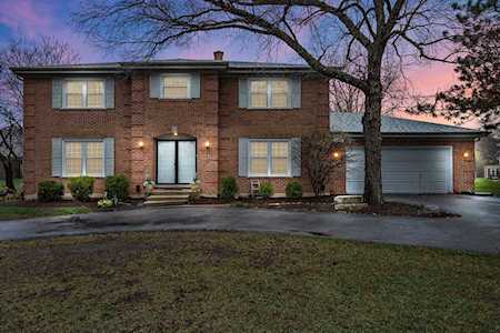 204 Bridle Path Circle Oak Brook, IL 60523