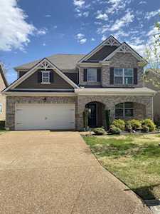 3006 Alan Dr Spring Hill, TN 37174
