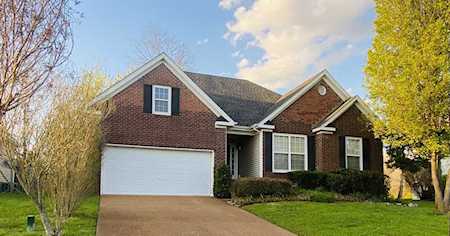 1149 Summerville Cir Thompsons Station, TN 37179