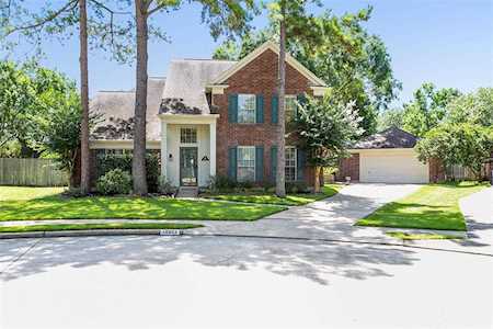 16803 Country Bridge Rd Houston, TX 77095