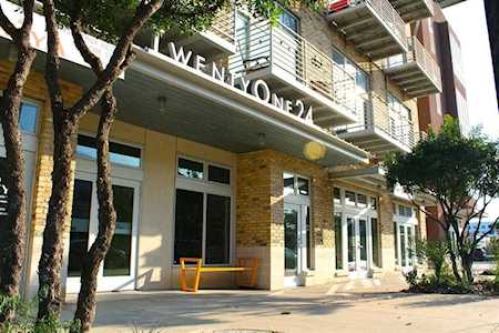 2124 E 6th ST #304 Austin, TX 78702