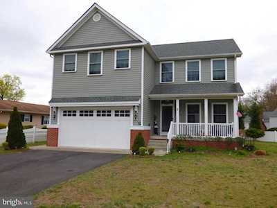2 Chapel Ave Burlington, NJ 08016
