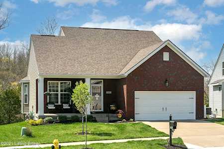1061 Autumn Crest Ln Louisville, KY 40245
