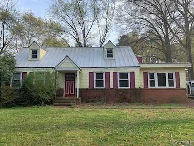2923 Lakewood Rd Glen Allen, VA 23060