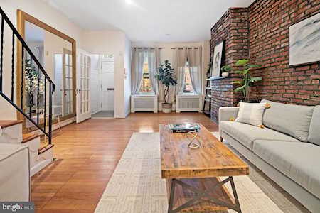 239 S 23rd St Philadelphia, PA 19103