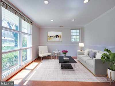 3618 Elmwood Dr Alexandria, VA 22303