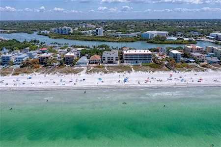 106 Gulf Blvd #205 Indian Rocks Beach, FL 33785