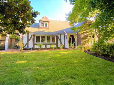 2536 SE Market St Portland, OR 97214