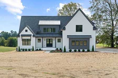 2909A Spanntown Rd Arrington, TN 37014