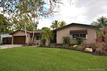 1751 NW 107th Ave Pembroke Pines, FL 33026