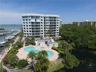 1 Seaside Ln #201 Belleair, FL 33756
