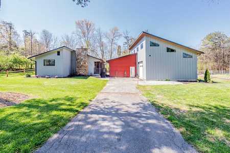 2940 Dixie Lee Circle Lenoir City, TN 37772