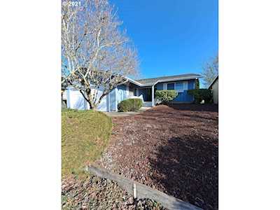 12525 SW Prince Albert St King City, OR 97224