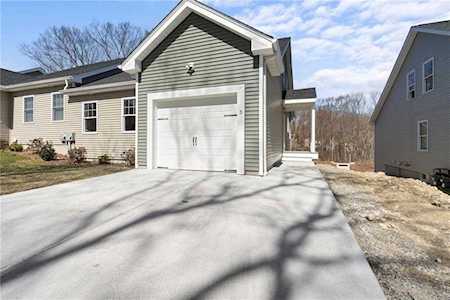 21 Hilltop Condominiums West Warwick, RI 02893