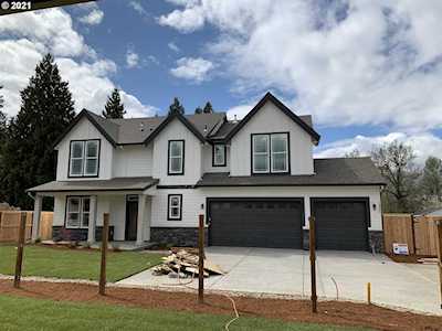 13005 SE Sprout Ln Milwaukie, OR 97222