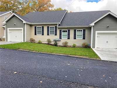 25 Hilltop Condominiums West Warwick, RI 02893