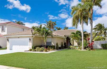 19087 NW 23rd St Pembroke Pines, FL 33029