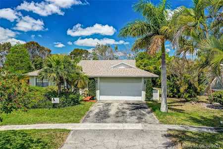 20525 Carousel Cir W Boca Raton, FL 33434
