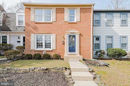 1760 Sandy Ct Crofton, MD 21114