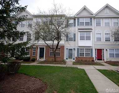29 Giera Court Sayreville, NJ 08859