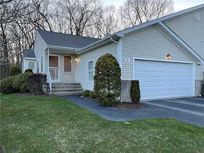 6 Lees Farm Commons Dr North Providence, RI 02904