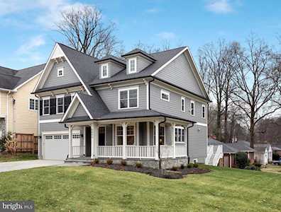 9006 Spring Hill Ln Chevy Chase, MD 20815