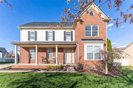51164 High Meadow Crossing St Canton Twp, MI 48188