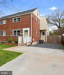 1907 Oliver St Hyattsville, MD 20782
