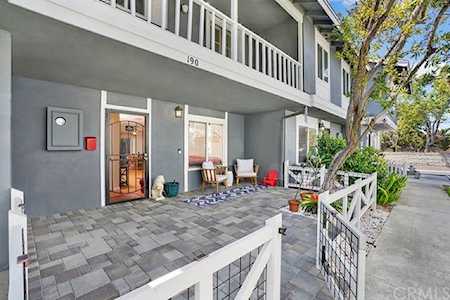 190 Yorktown Lane Costa Mesa, CA 92626