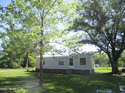 9267 Gilford Davis Rd Glen St. Mary, FL 32040