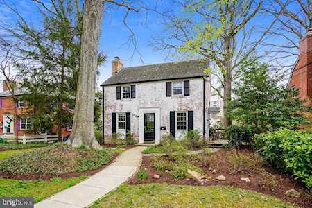 7313 Wildwood Dr Takoma Park, MD 20912