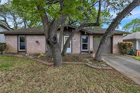 2405 Campden DR Austin, TX 78745