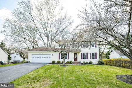19921 Wild Cherry Ln Germantown, MD 20874
