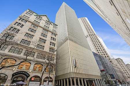 100 E Walton St #33H Chicago, IL 60611