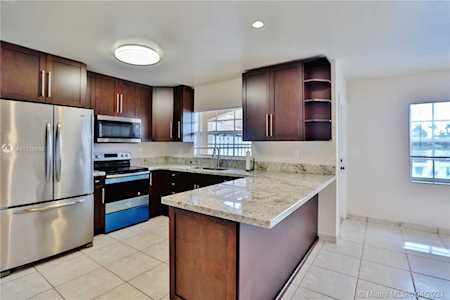 15870 SW 69th Ln Miami, FL 33193