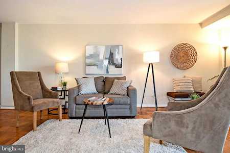 4977 Battery Ln #221 Bethesda, MD 20814