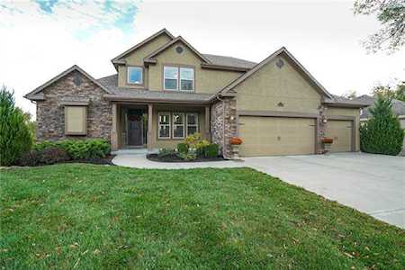 10480 Chateau Ln Parkville, MO 64152