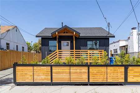 2715 Benedict Street Los Angeles, CA 90039