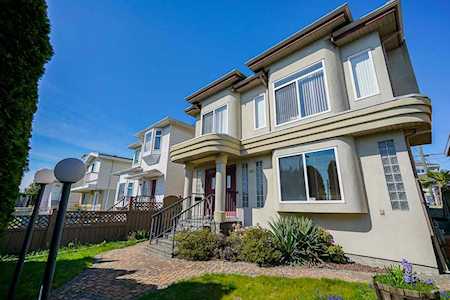 381 E 57th Avenue Vancouver, BC V5X 1S6