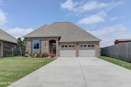 207 Bluegrass Creek Road Youngsville, LA 70592