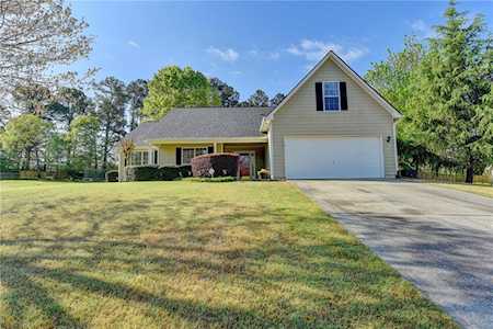 2585 Harbins Mill Dr Dacula, GA 30019