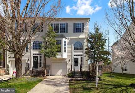 8798 Stonehouse Dr Ellicott City, MD 21043