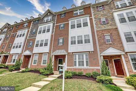 25574 Tolar Square Chantilly, VA 20152