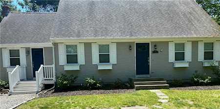 17 Gentian Dr South Kingstown, RI 02879