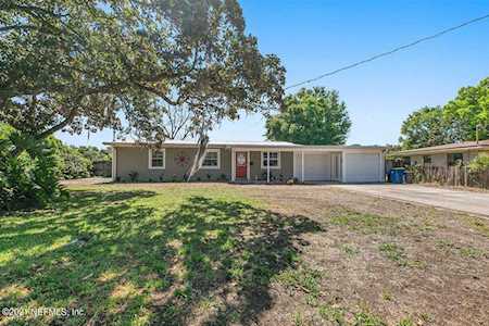 5768 Lake Lucina Dr Jacksonville, FL 32211