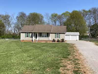 3940 Hearthstone Dr Chapel Hill, TN 37034