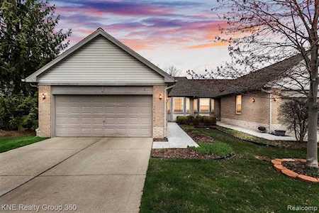 3100 Harbor Ct Waterford Twp, MI 48328
