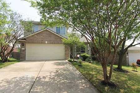 913 Grey Castle DR Pflugerville, TX 78660